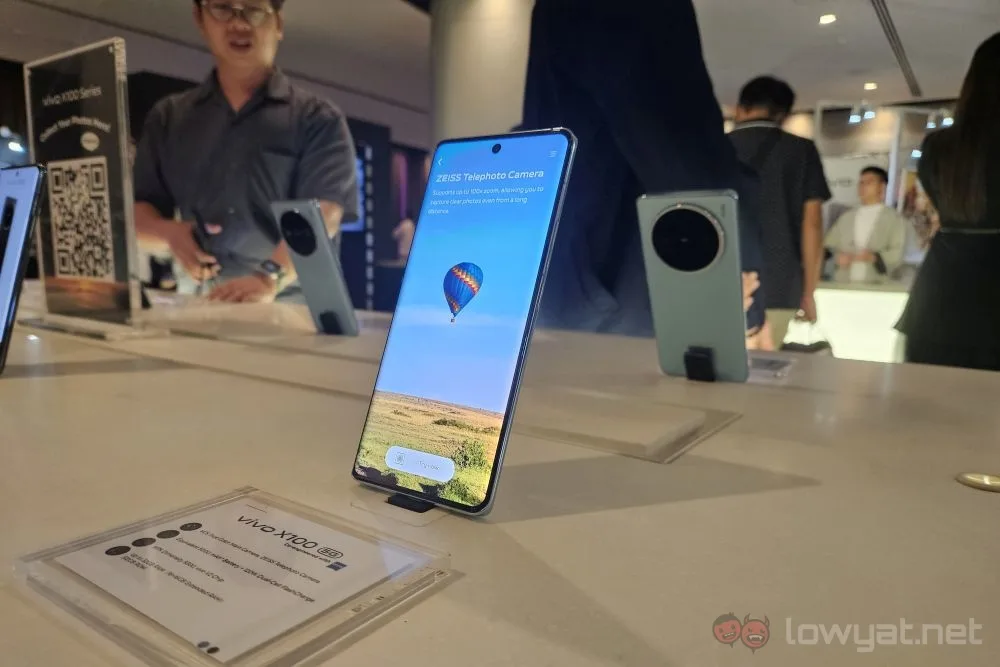 vivo X100 local launch display 2