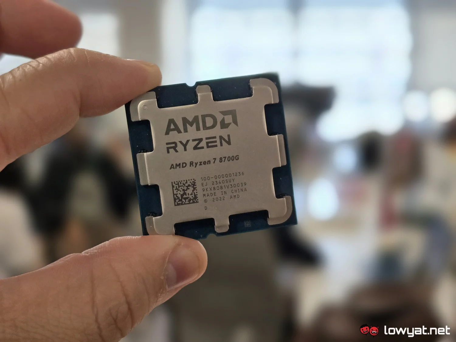AMD Ryzen 7 8700G 4