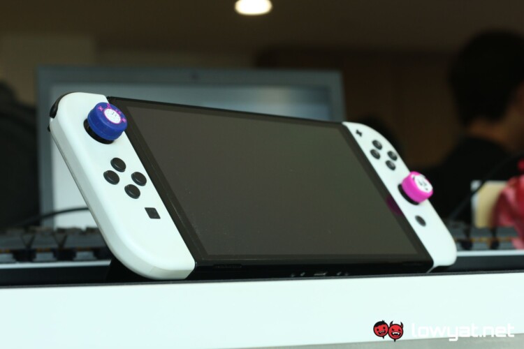 Nintendo Switch OLED.