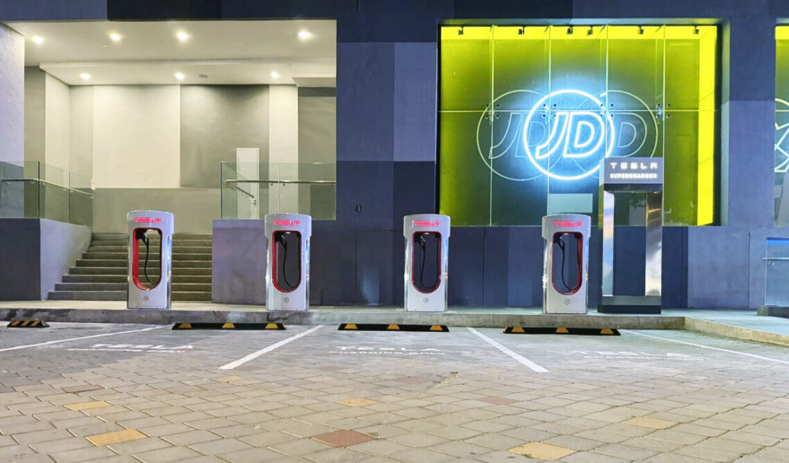 Tesla Sunway Carnival Supercharging Station
