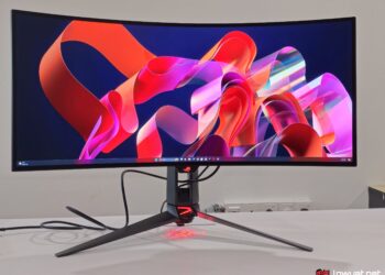 ASUS ROG Swift PG34WCDM 1