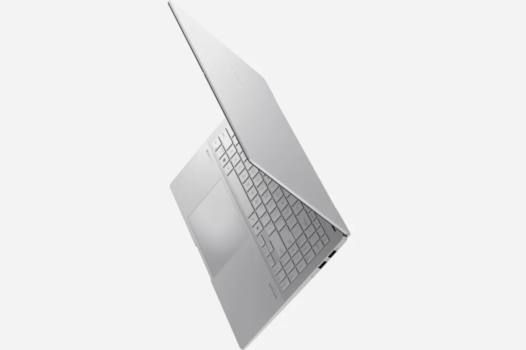 ASUS Vivobook S 15 OLED side