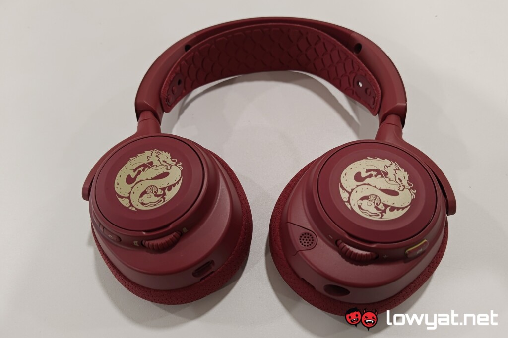 SteelSeries Arctis Nova 7 Dragon Edition flat