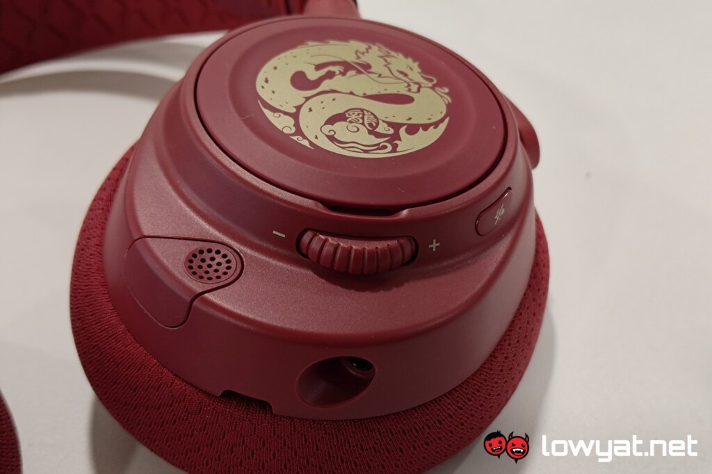 SteelSeries Arctis Nova 7 Dragon Edition left cup