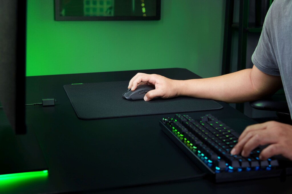 Razer-DeathAdder-V3-Hyperspeed-3