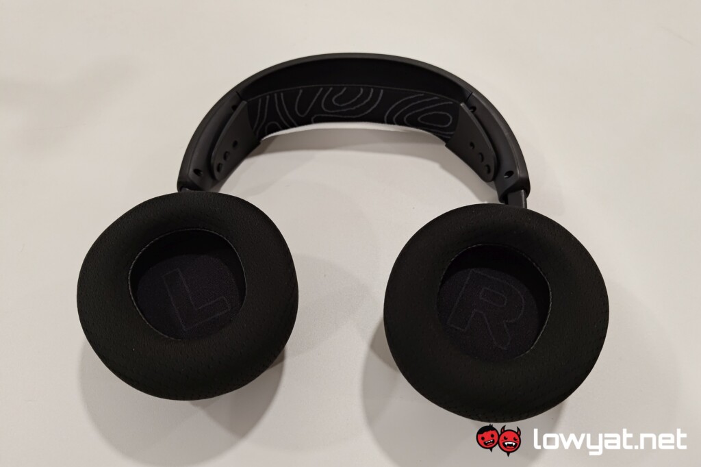 SteelSeries Arctis Nova 5 Wireless cushions