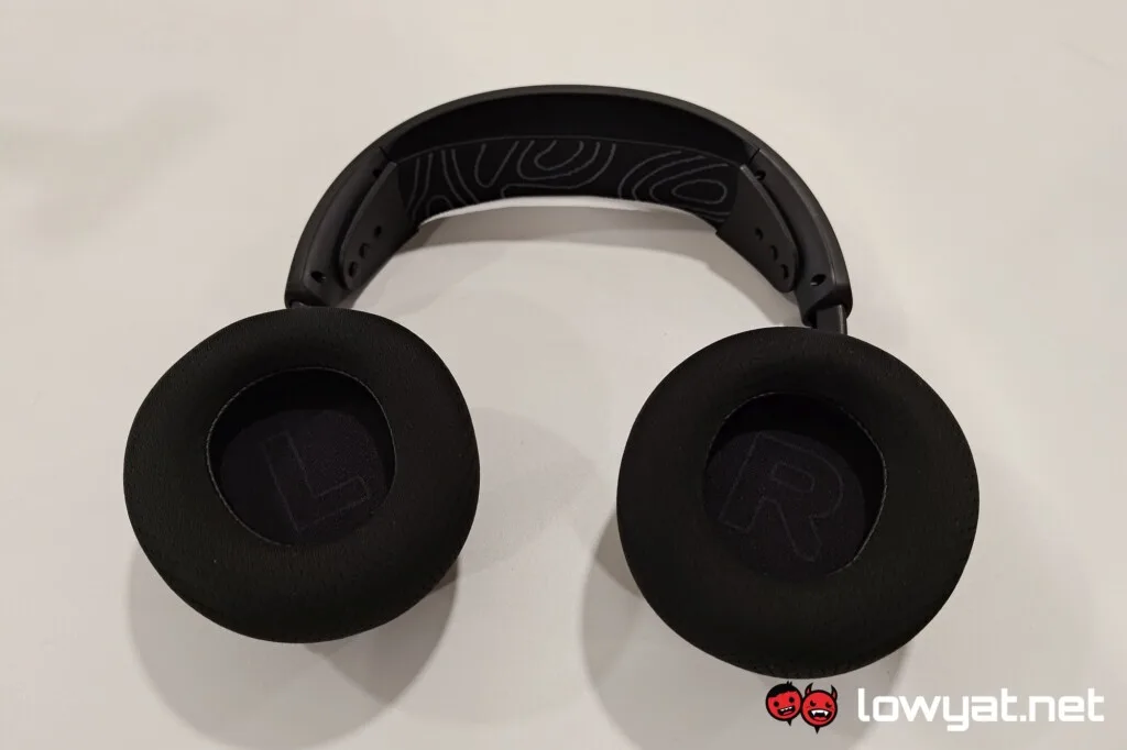 SteelSeries Arctis Nova 5 Wireless cushions