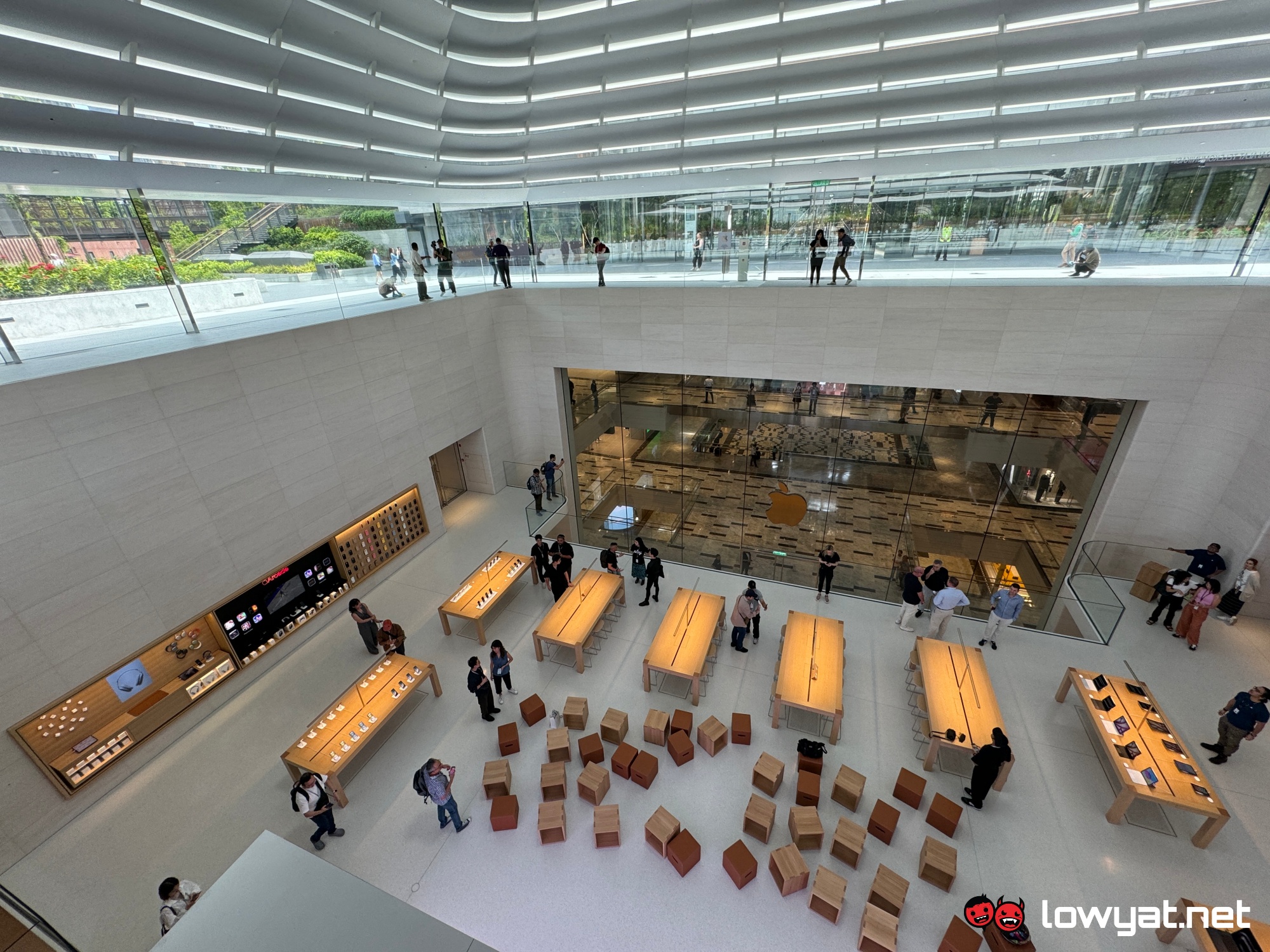 apple store trx interior