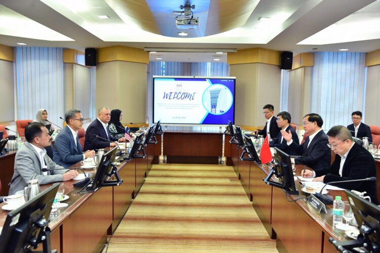 fahmi_Malaysia ready to roll out dual 5G network