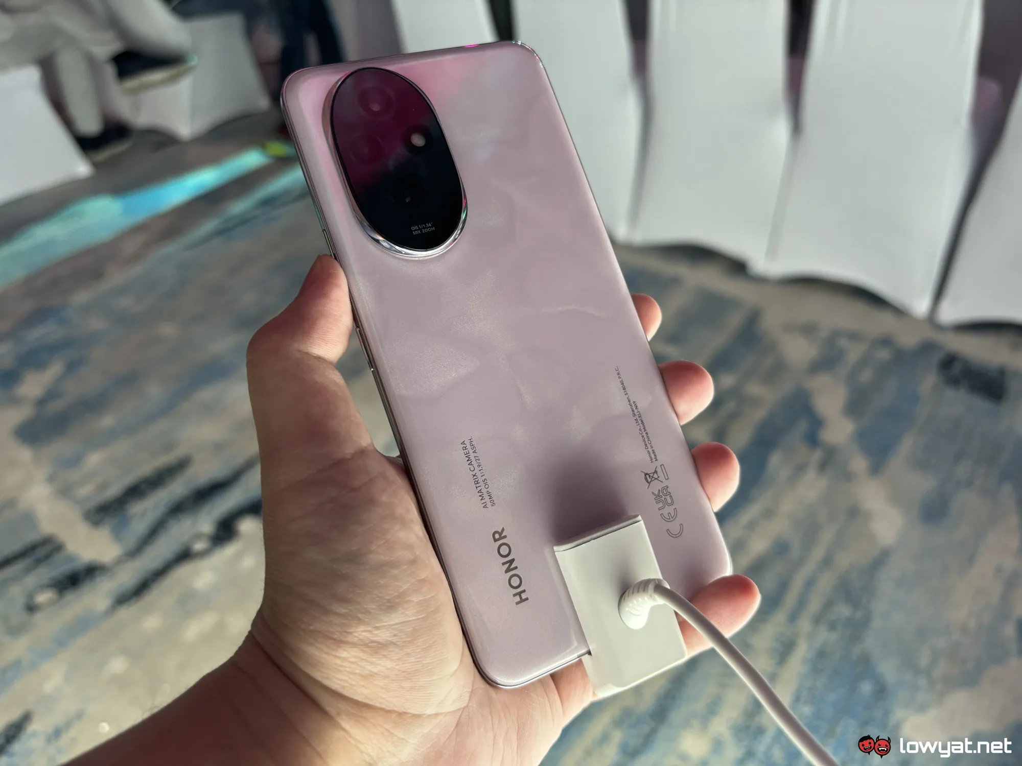 HONOR 200
