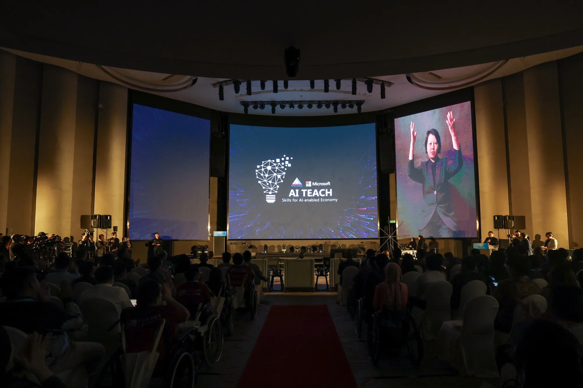 mcmc_MCMC Microsoft partnership AI teach