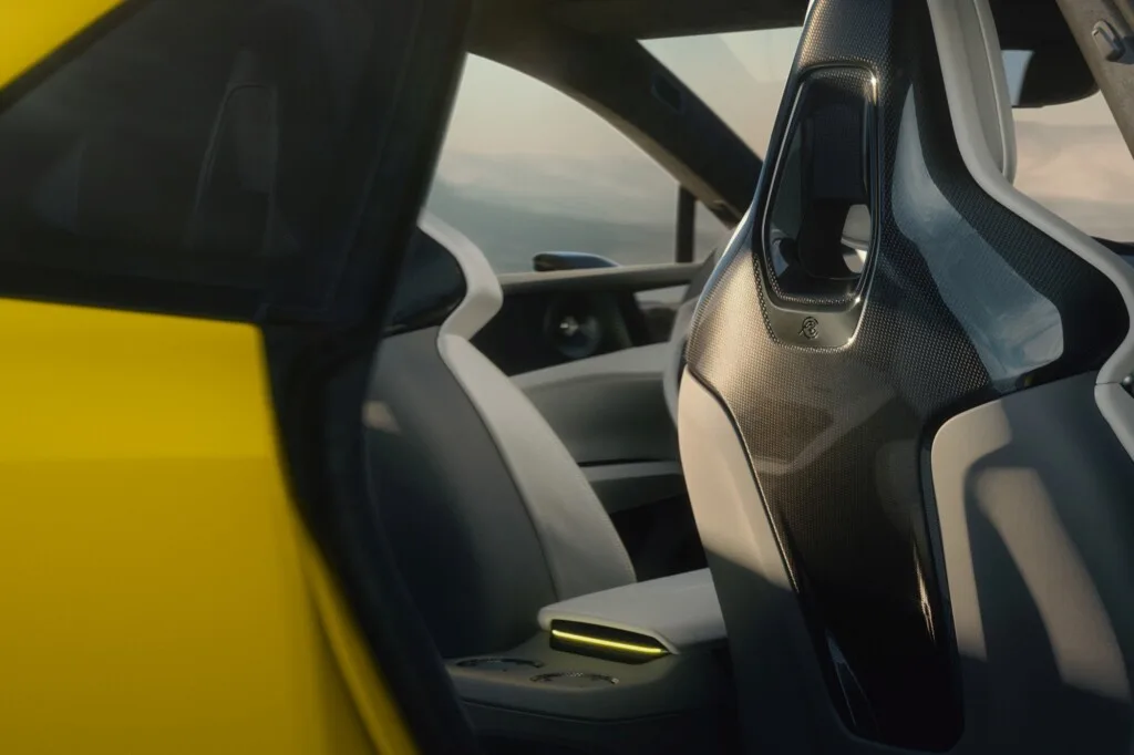 Lotus Emeya interior
