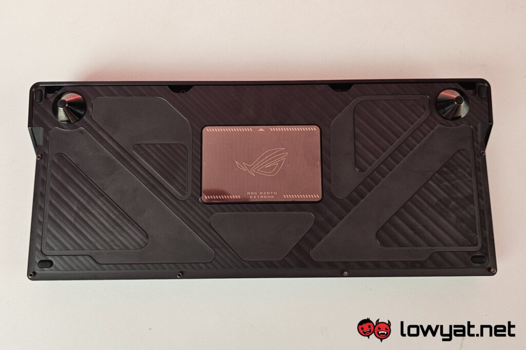 ASUS ROG Azoth Extreme back plate