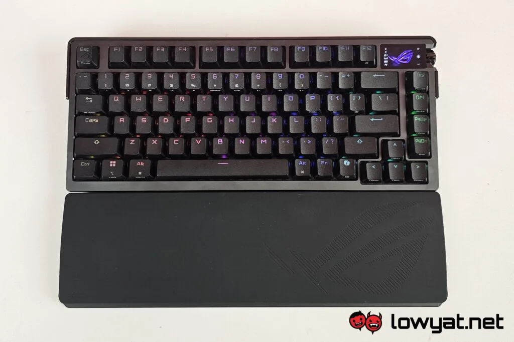 ASUS ROG Azoth Extreme w wristrest