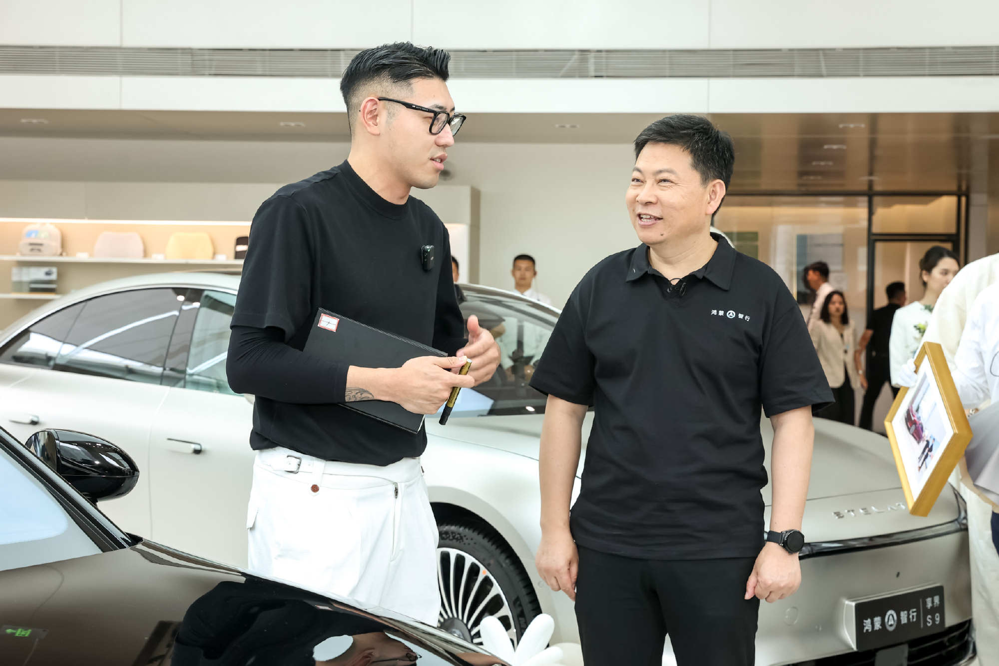 Huawei Richard Yu Stelato S9 tri-folding smartphone
