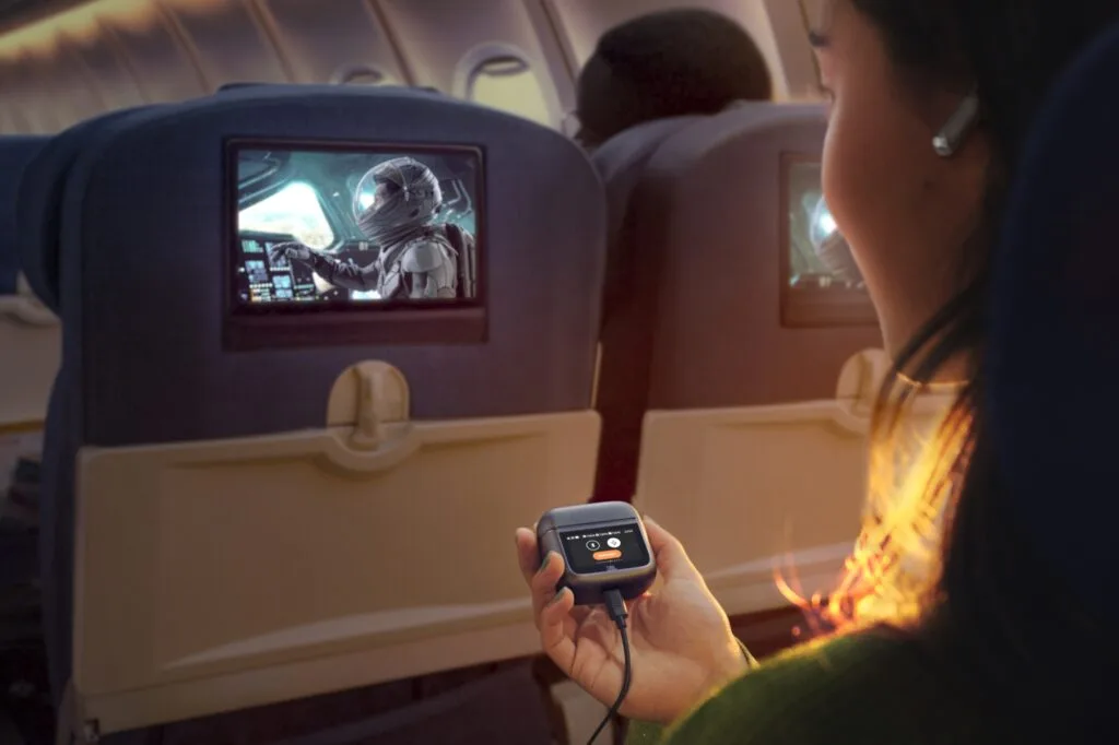 JBL Tour Pro 3 in-flight