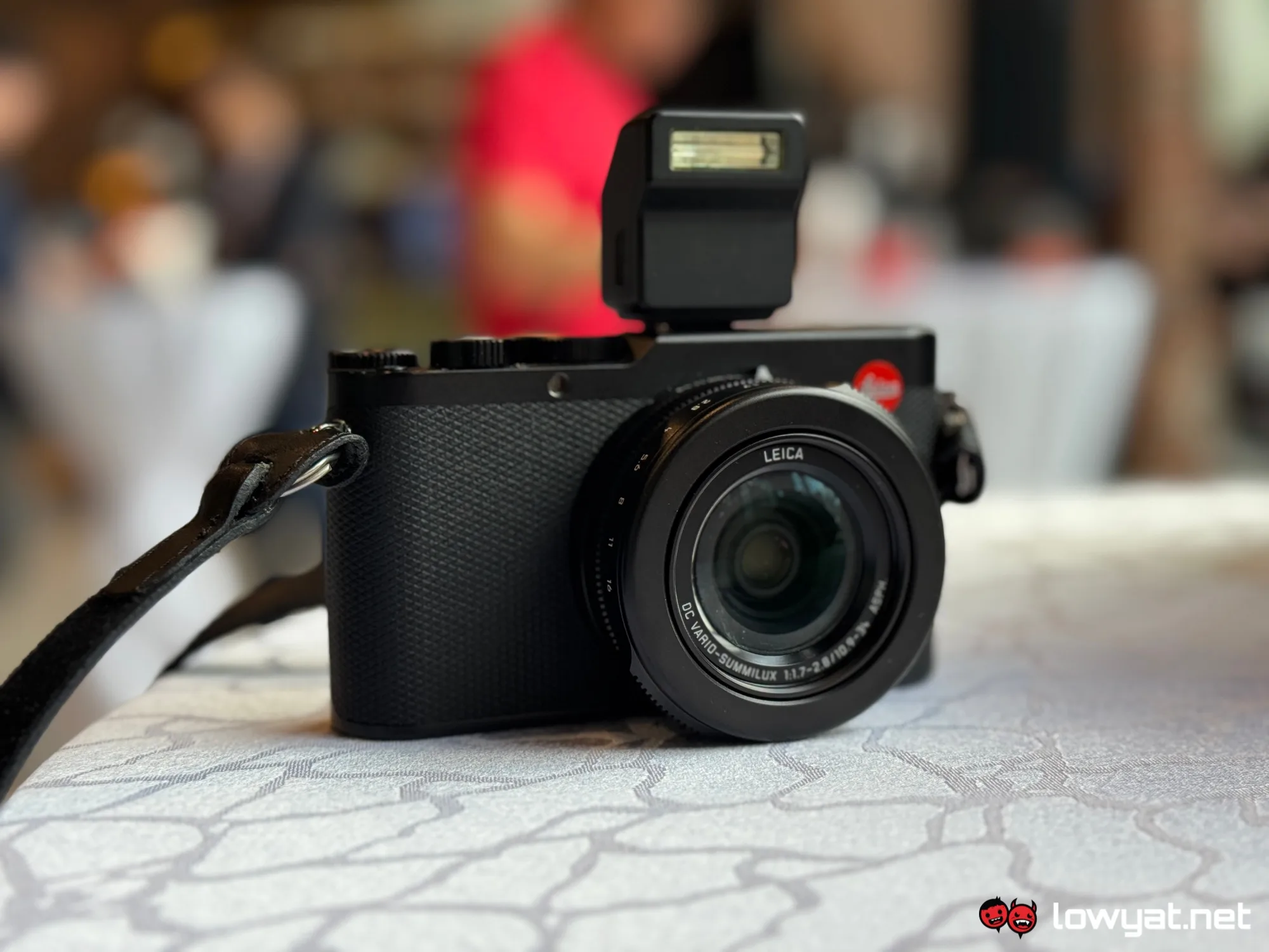 leica d-lux 8 hands on