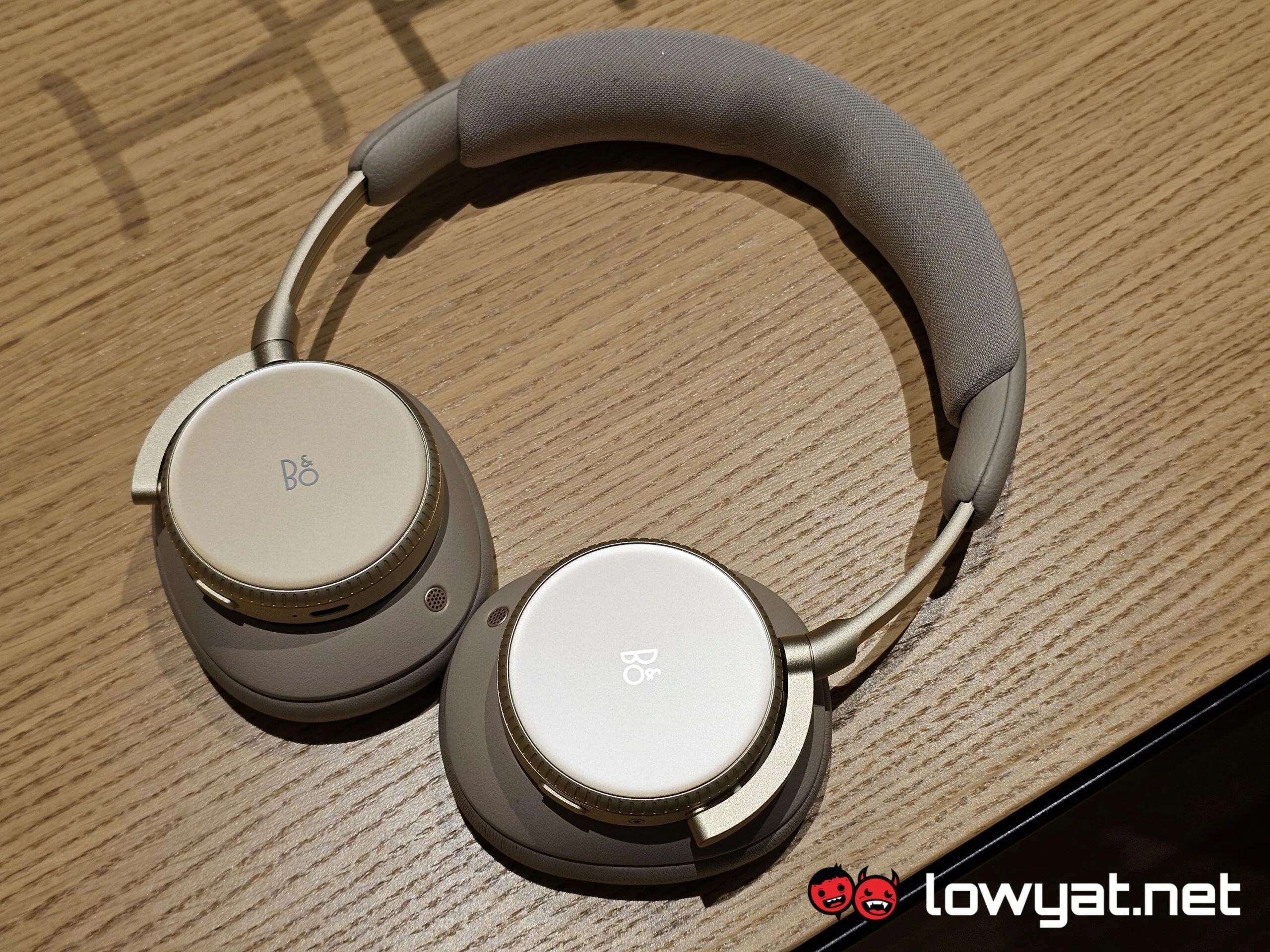Bang-Olufsen-Beoplay-H100-1