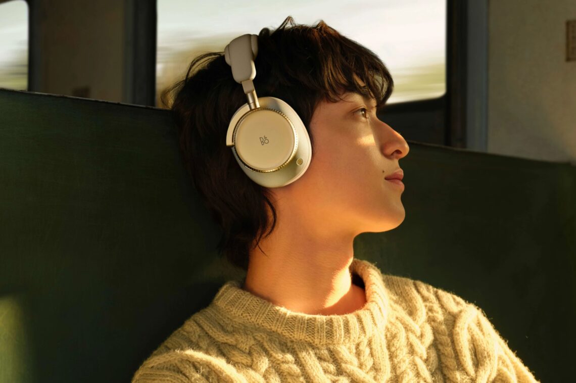 Bang-Olufsen-Beoplay-H100-3