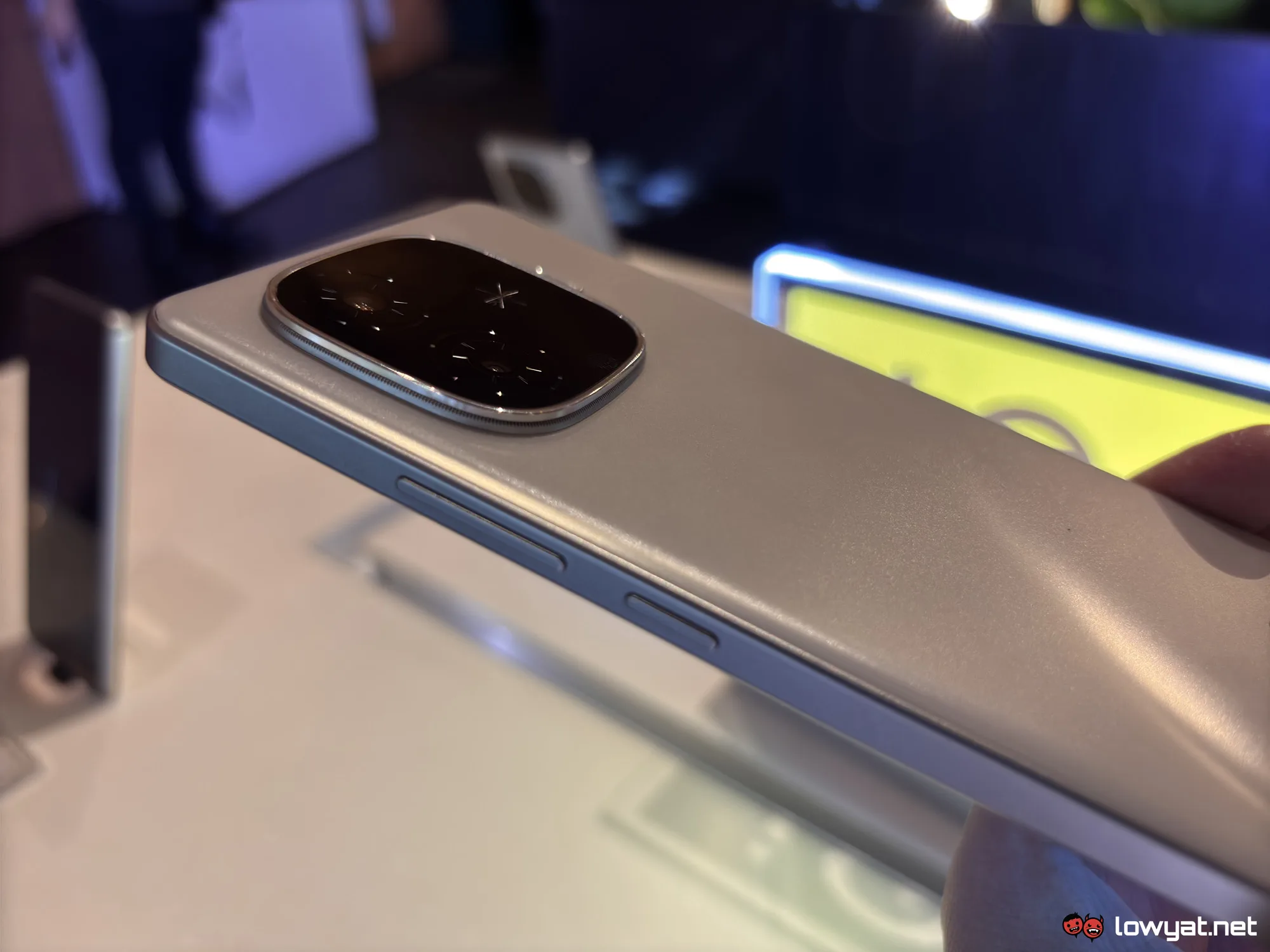 iQOO Z9 Titanium