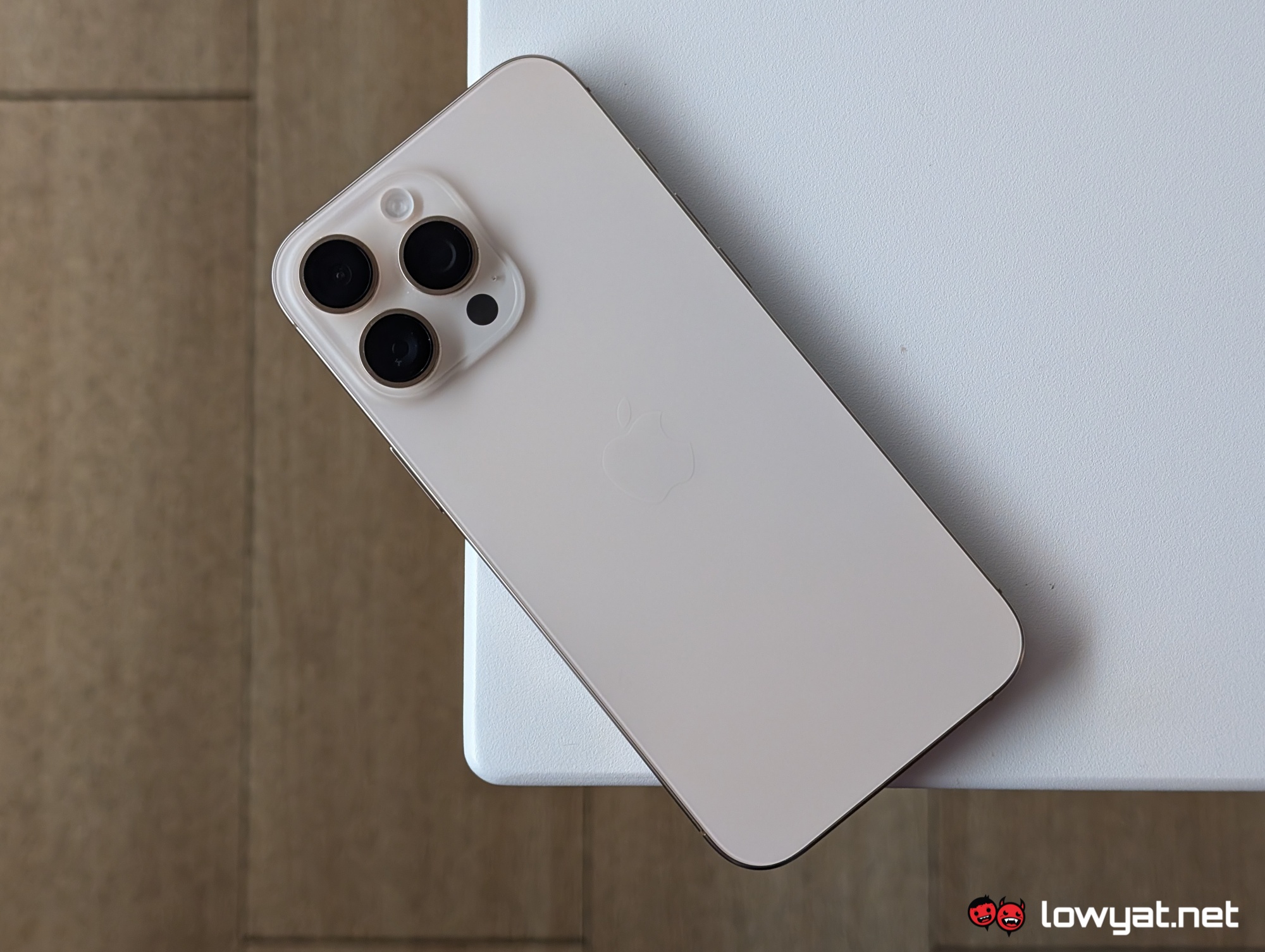iphone 16 pro max hands on