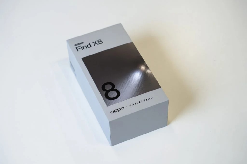 OPPO Find X8 box