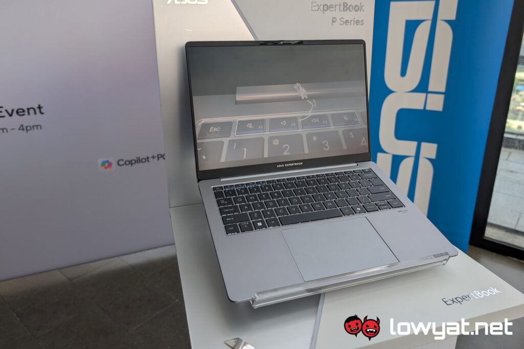 ASUS Expertbook P5 front