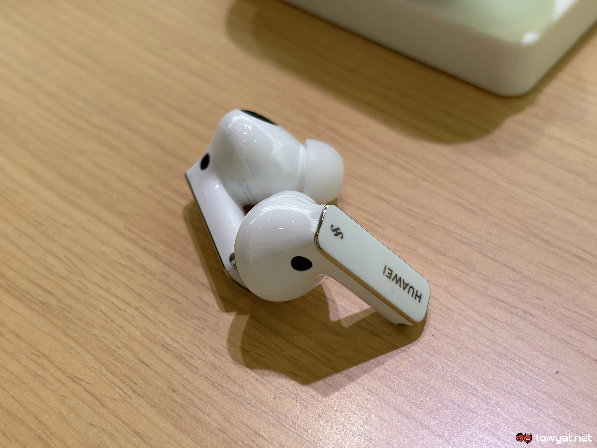 Huawei FreeBuds Pro 4