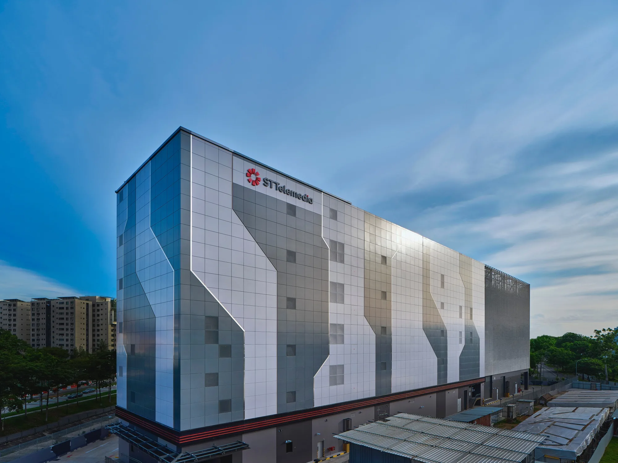 ST Telemedia sells U Mobile majority stake