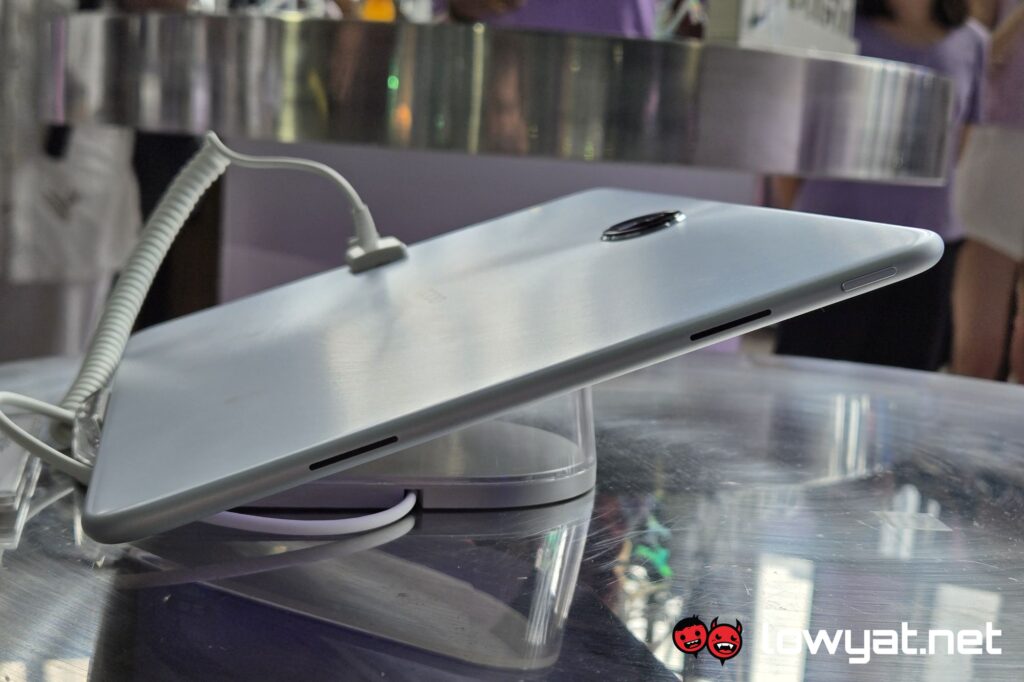OPPO Pad 3 Matte Display Edition side