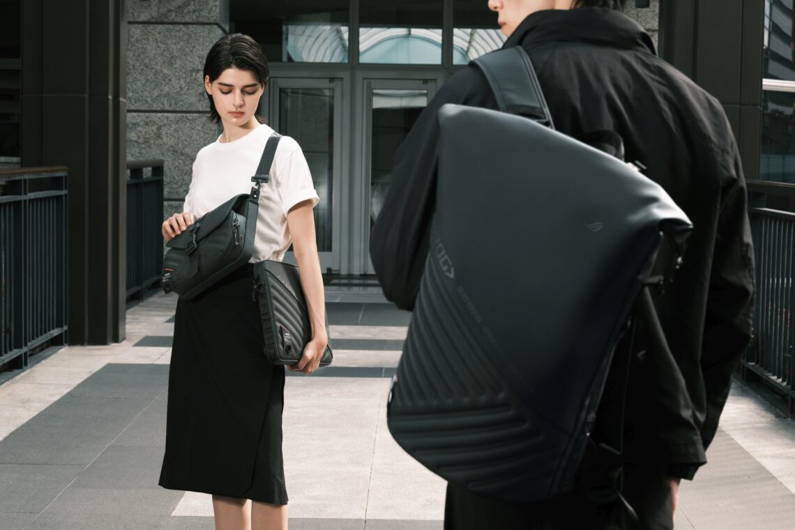 ASUS ROG Slash 4.0 bags 2