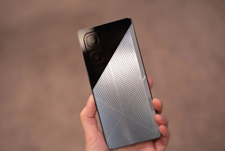 Infinix-Solar-Powered-Battery-Charging-Phone-1