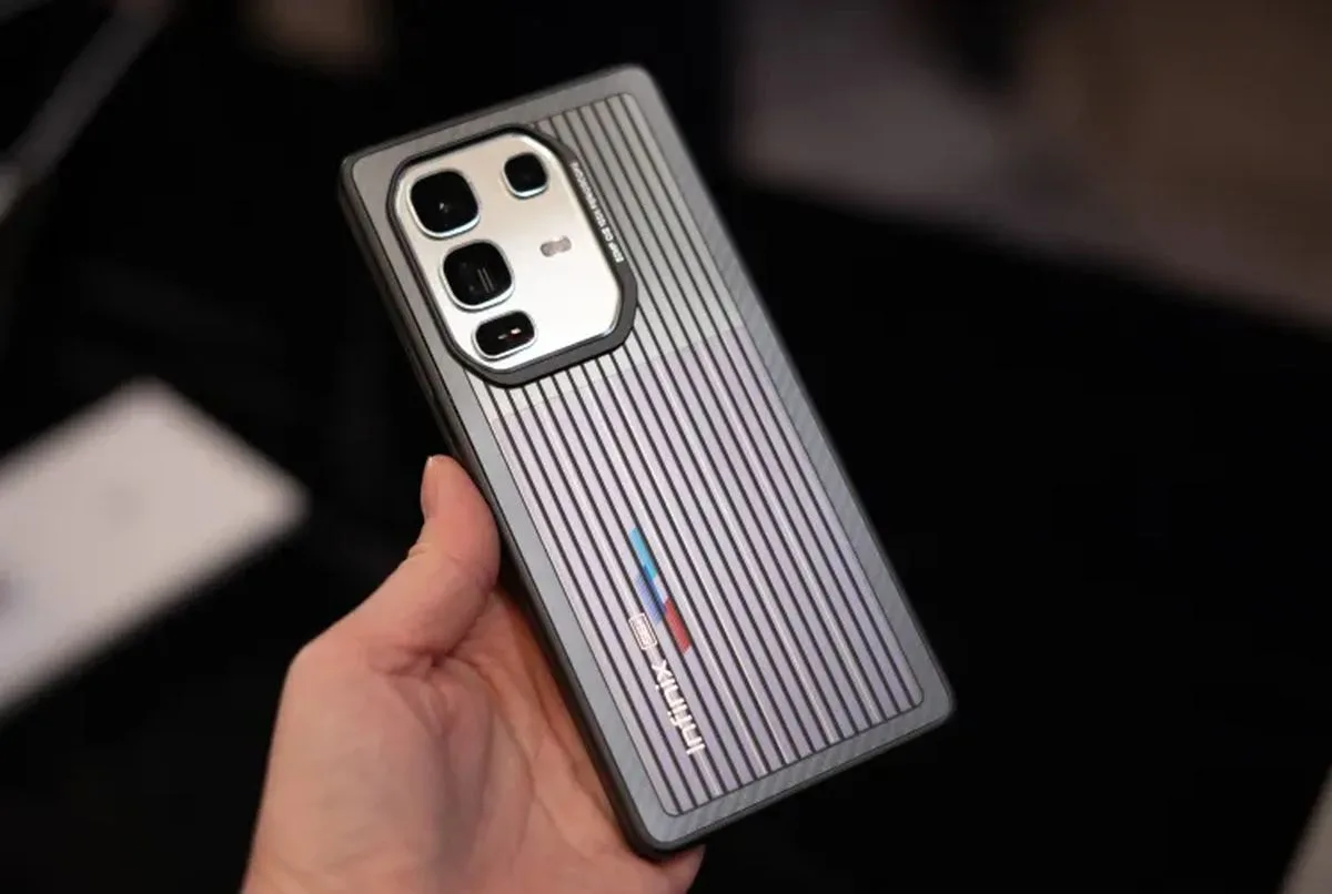 Infinix-Solar-Powered-Battery-Charging-Phone-2