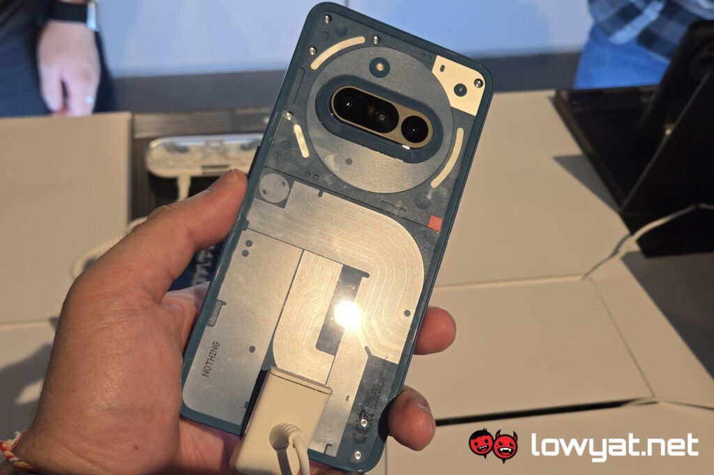 Nothing Phone (3a) blue