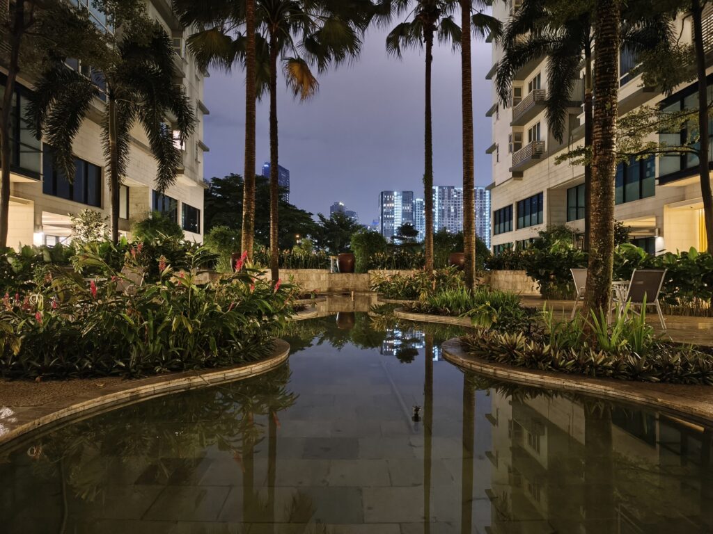 OPPO Reno13 Pro sample 1 night