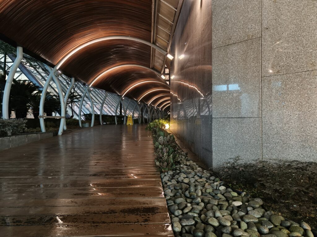 OPPO Reno13 Pro sample 3 night