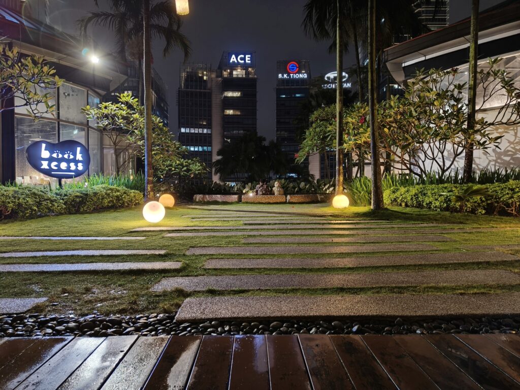 OPPO Reno13 Pro sample 4 night