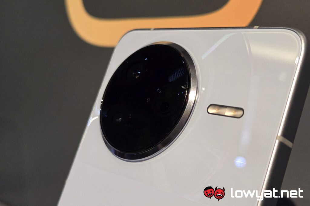 POCO F7 Pro camea