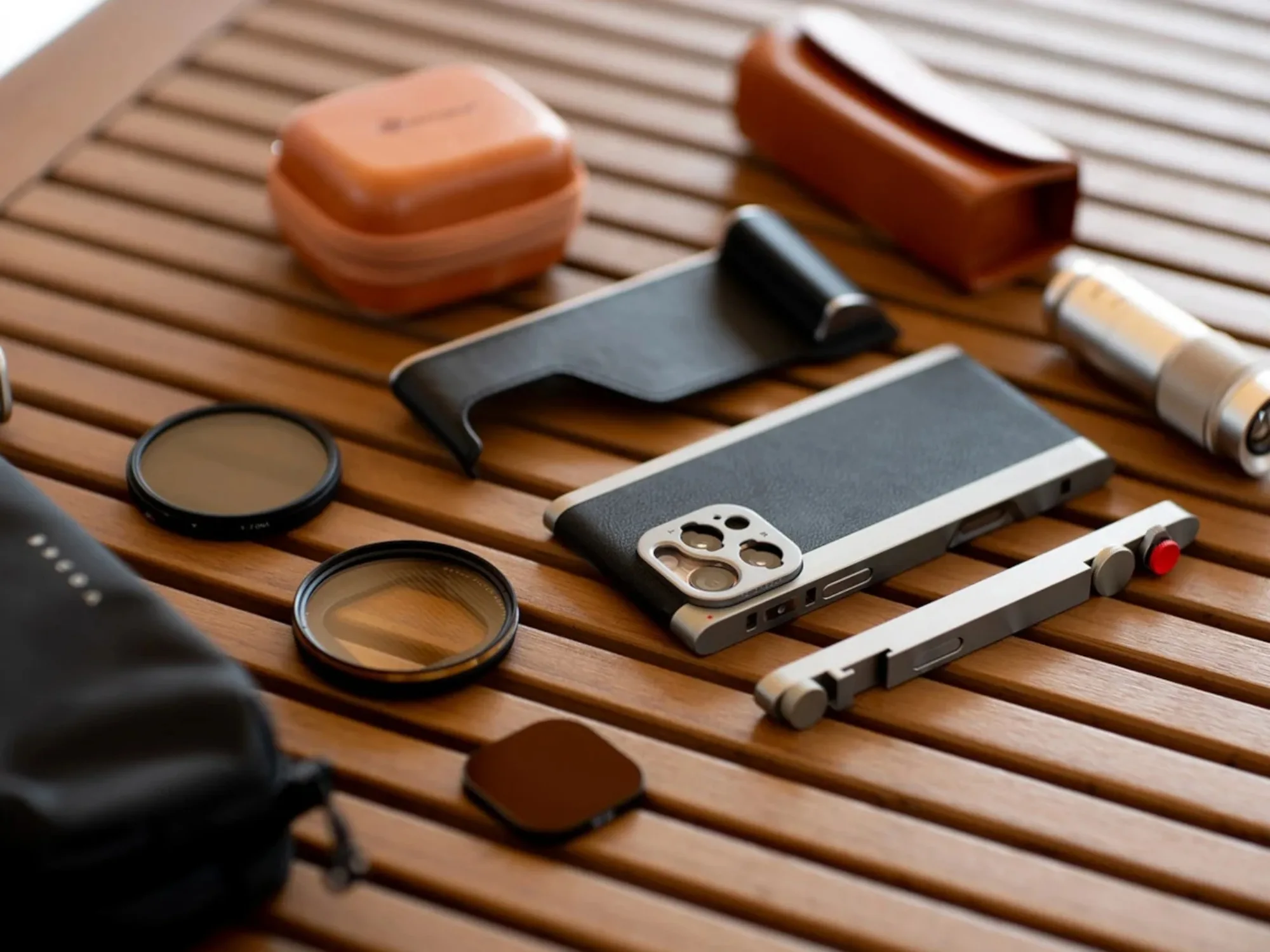 fotorgear retro dmf iphone 16 kit