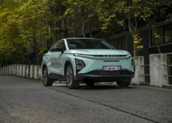 Chery Omoda E5