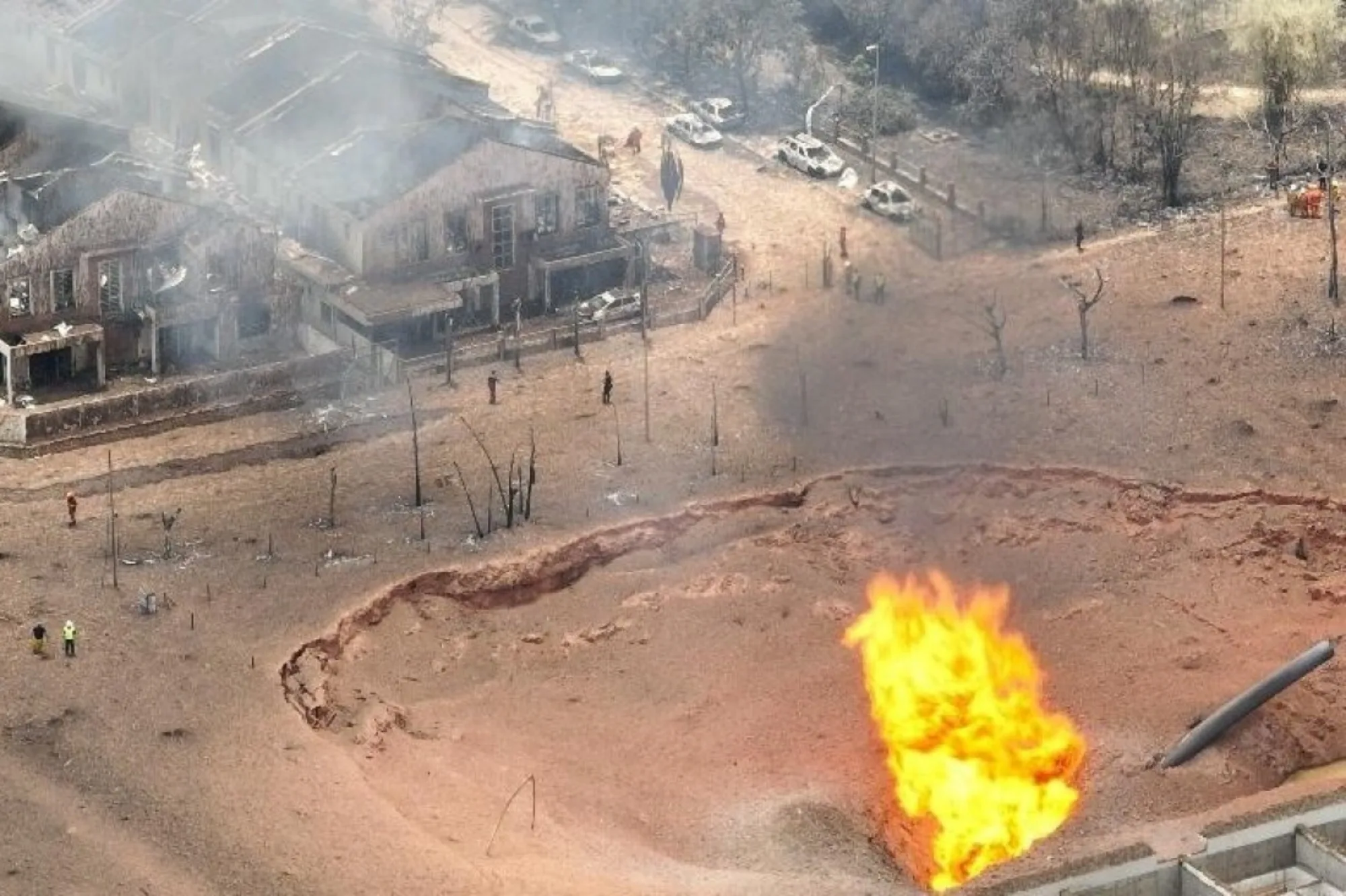 Overview of the explosion and the damage it has caused to the neighboring residencies