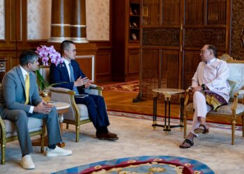 Anwar meets former Binance Founder blockchain Malaysia
