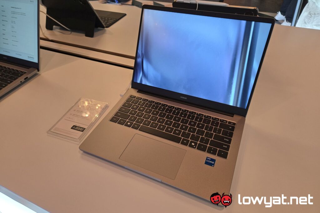 HONOR MagivBook X14 2025