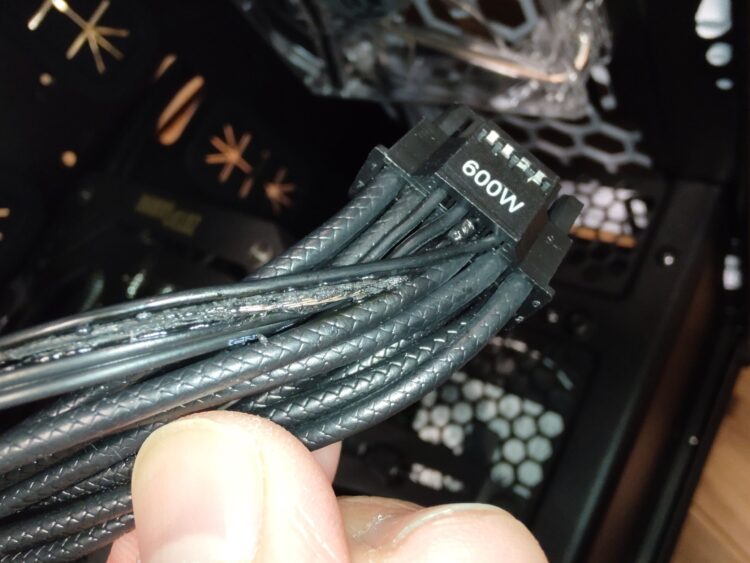Power-Cable-PSU-Seasonic-RTX-5070-Burn-1