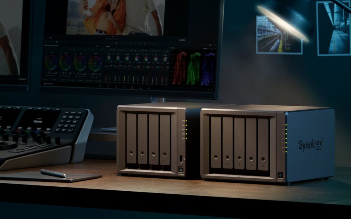 Synology-DS925+-DX525-1