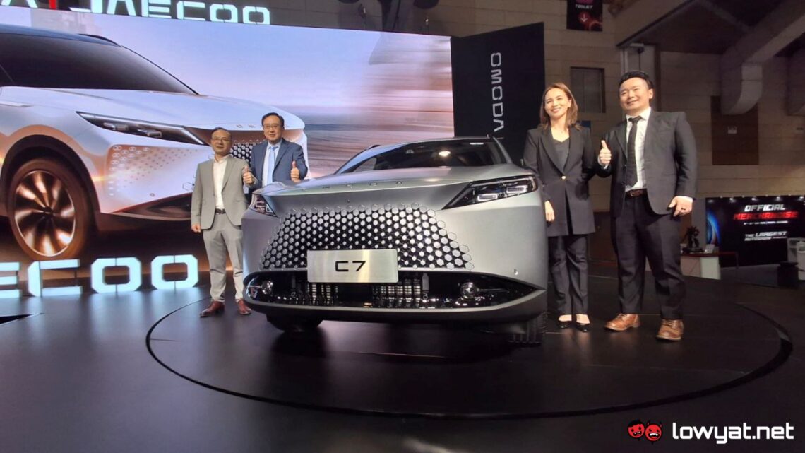 The Omoda C7 teased at MAS 2025