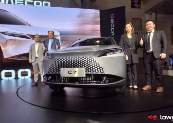 The Omoda C7 teased at MAS 2025