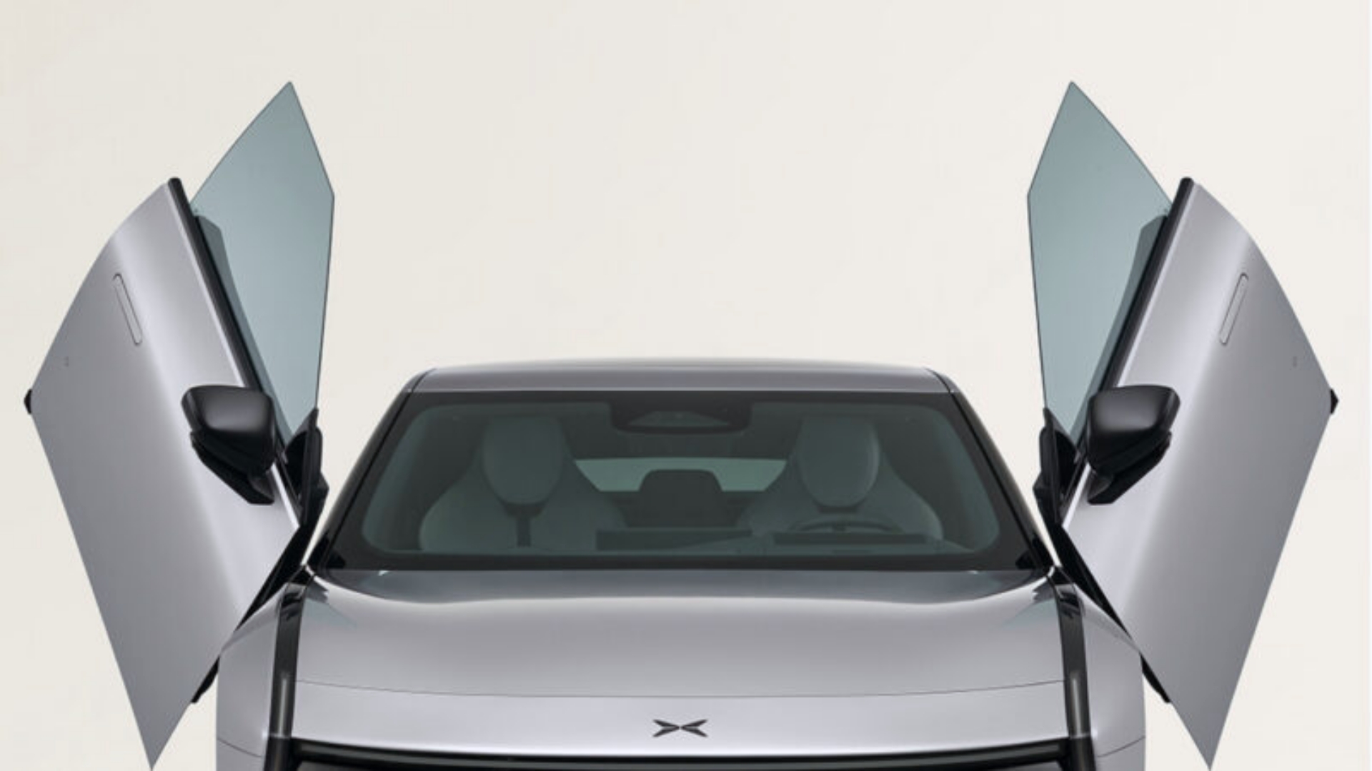 The scissor doors of the Xpeng P7