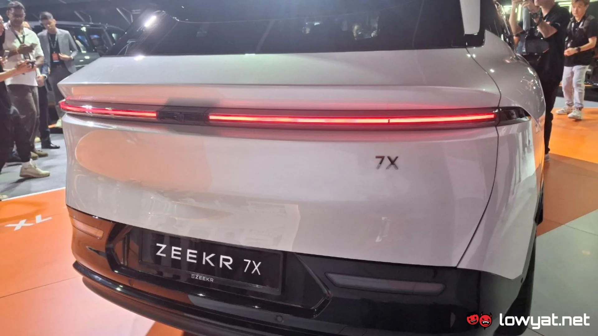 Rear view of the Zeekr 7X