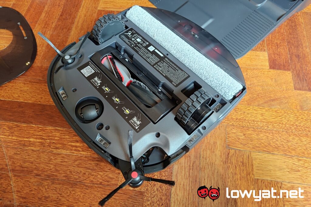 eufy Robot Vacuum Omni E25 underneath